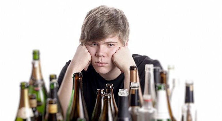 Алкоголизм – явление социальное или наследственное?