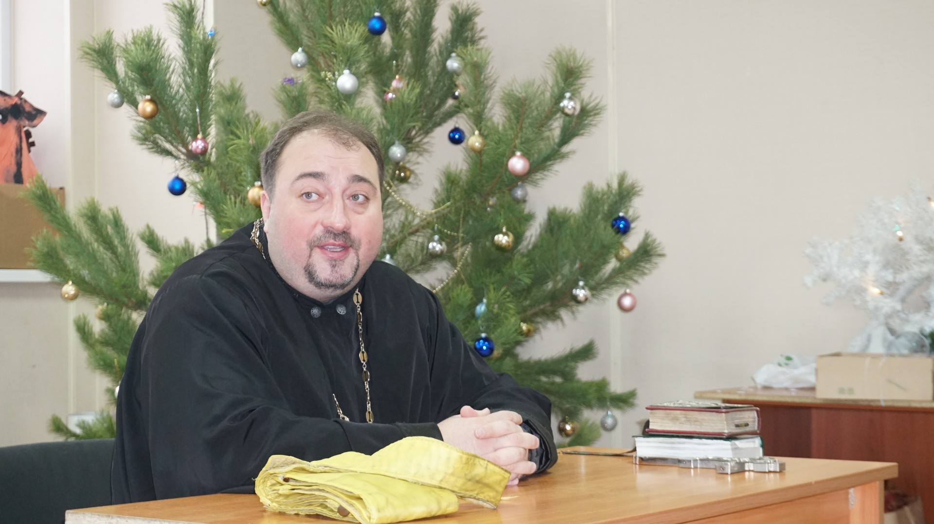 Отец Олег рассказал о празднике Рождество