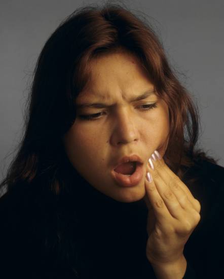 Болит спина отдает в челюсть